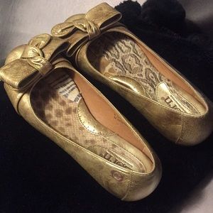 Born Gold Leather Flats With Bow Size 6.5